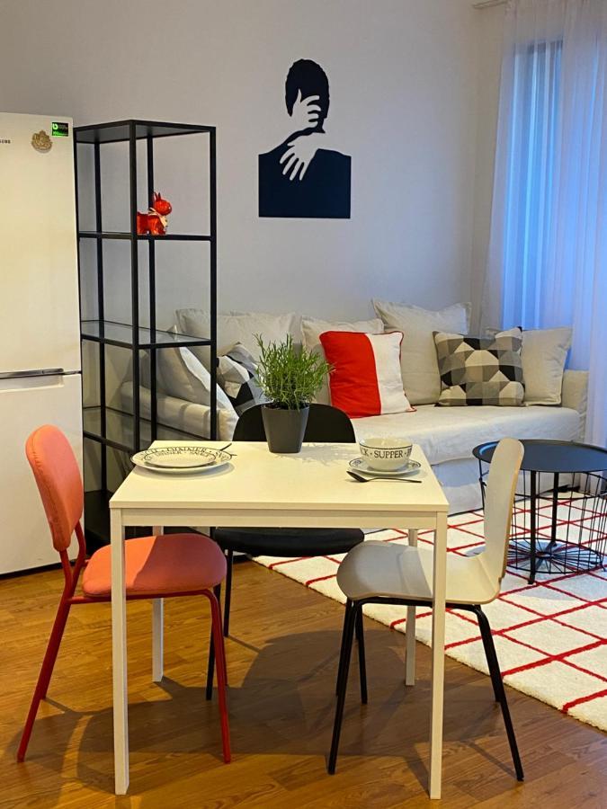 Cozy Red Bulldog Place In Apart-Complex/Pool Варна Экстерьер фото