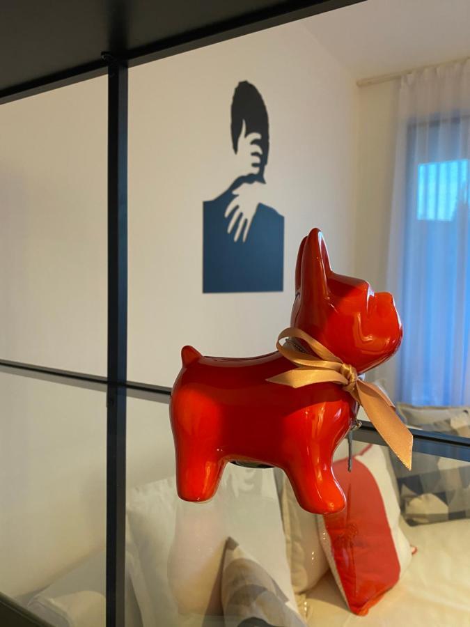 Cozy Red Bulldog Place In Apart-Complex/Pool Варна Экстерьер фото
